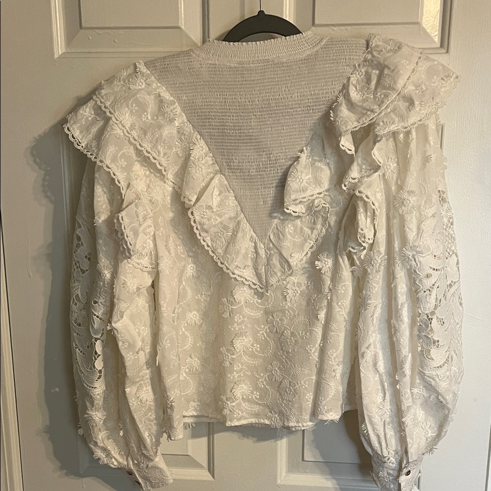 FARM Rio Cream Lace Ruffle Blouse - Picture 5 of 5